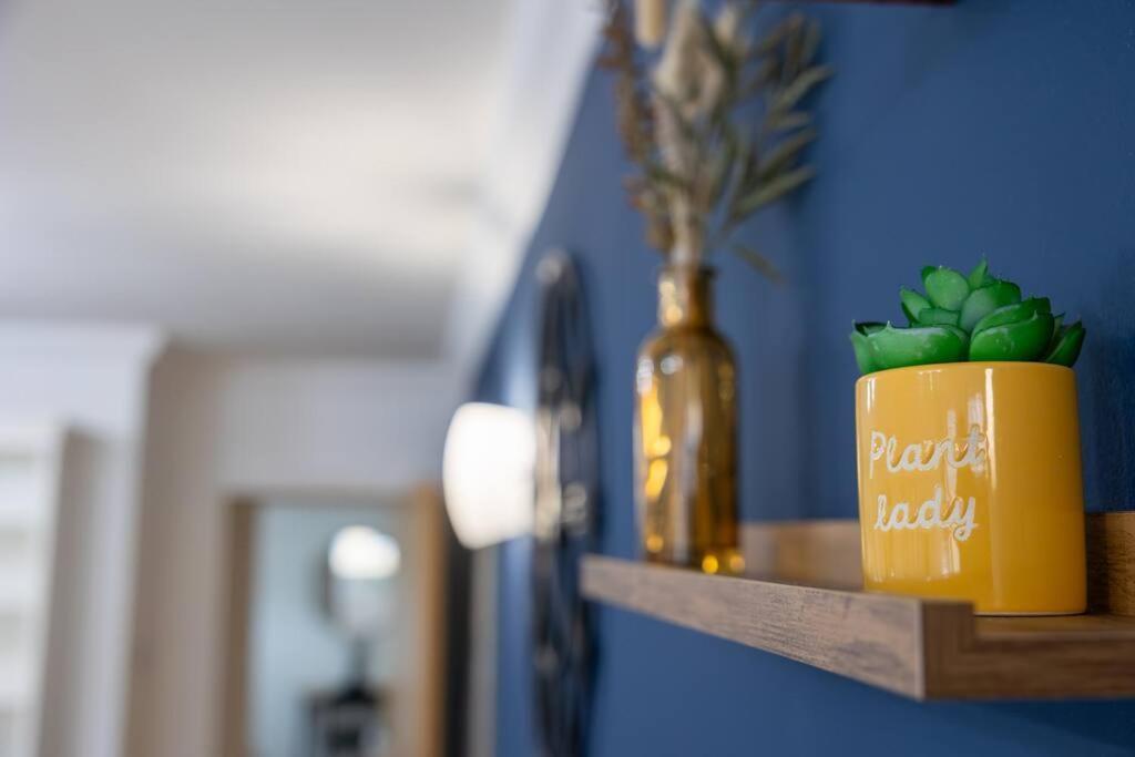 Morden London Apartment, By The Sea With Free Parking Exteriör bild